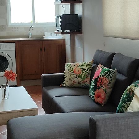 Apartamentos Bolonia Habitación foto